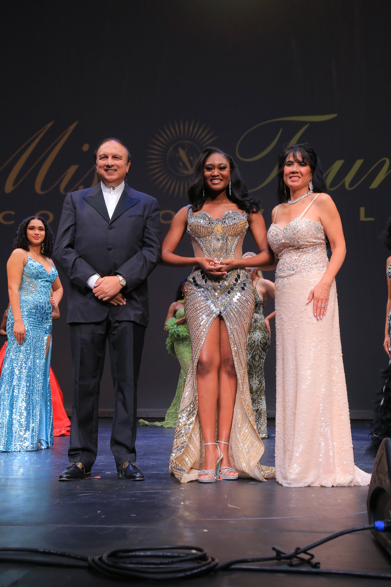 Crown Presentation