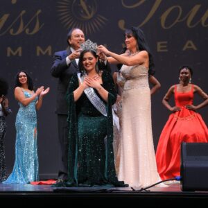 Crown Moment